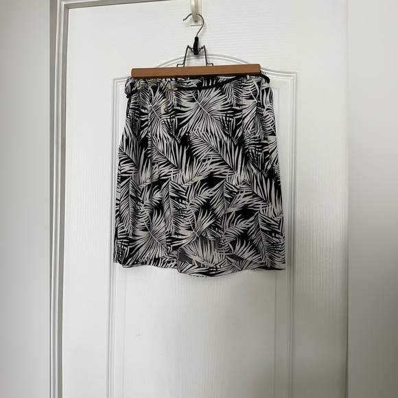 Floral Wrap Skirt with Belt - Picture 2 of 2